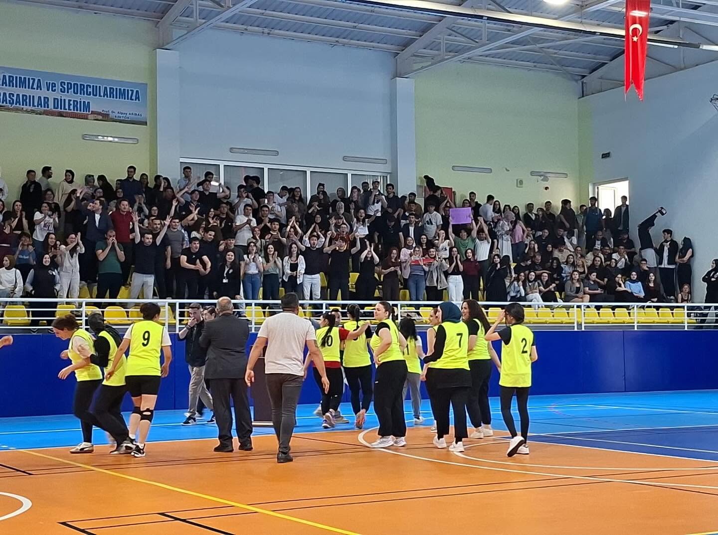 Kadın Voleybol 1