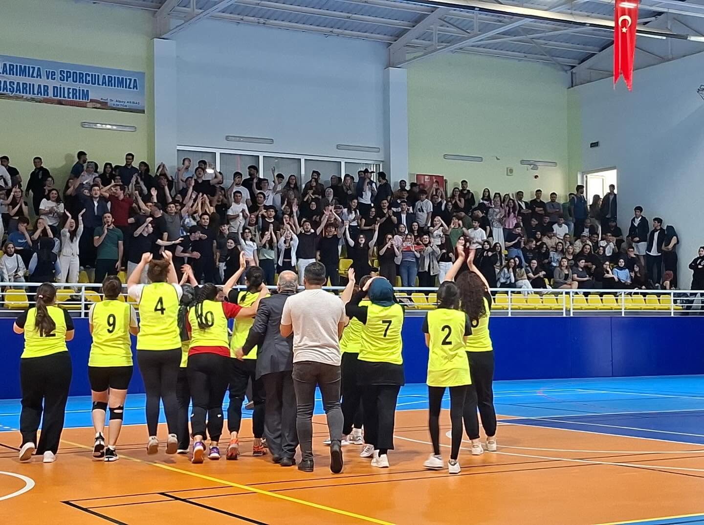Voleybol kadın 2